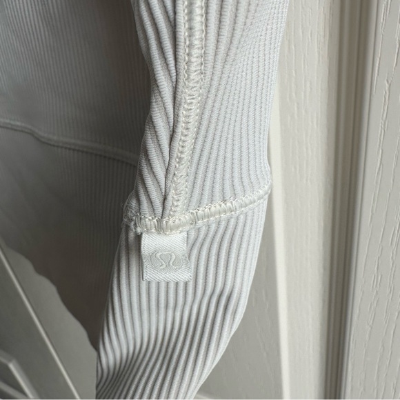 Lululemon Power Pivot Tank *Rib - Picture 4 of 4